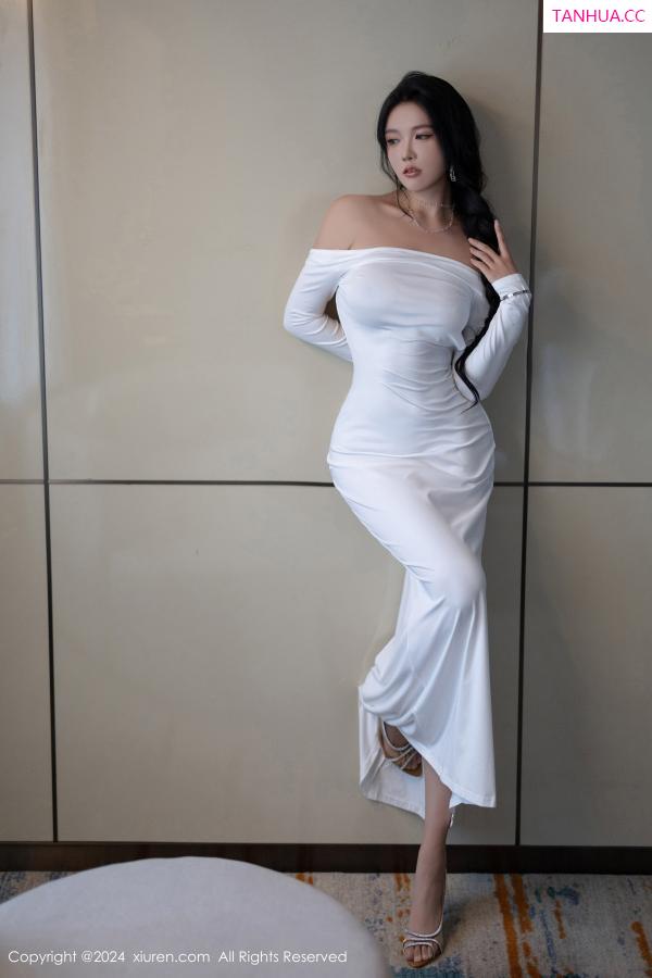 小娜比  [XiuRen]高清写真图 2024.09.05 No.9115 娜比 黑丝美腿第6张图片